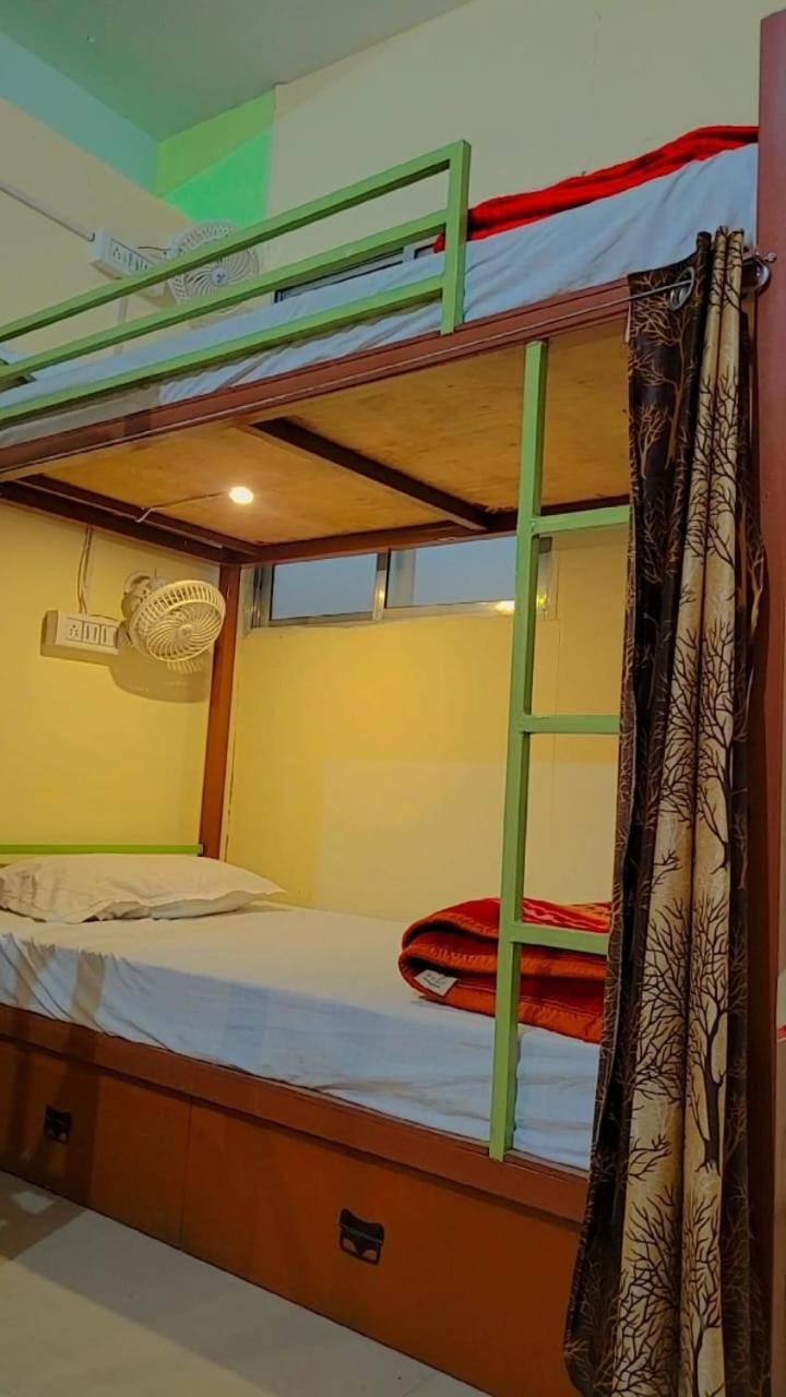 Baba'S Rishikesh Hostel Exterior foto